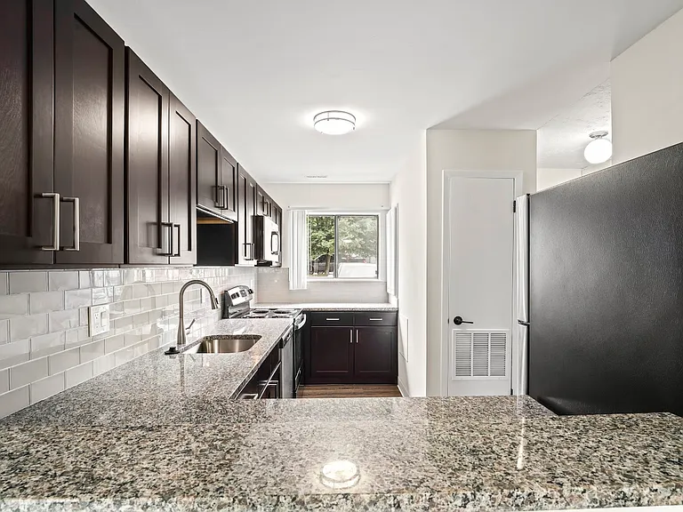 Payne Hill Townhomes — Photo 41