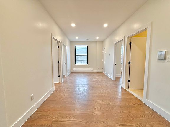 4th image of 3679 Paulding Ave #2B