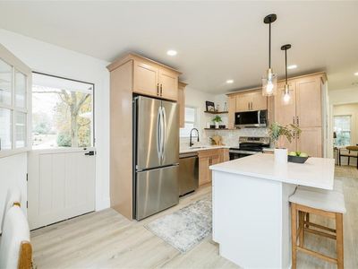 2437 Hillside Ave, Decatur, GA, 30032
