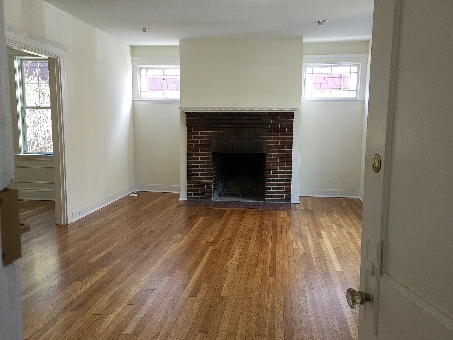 3 bed, 1200 sqft, $3,450 — Photo 1