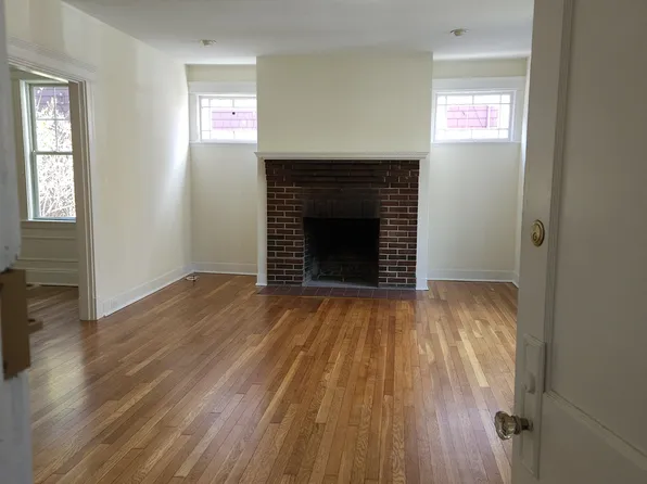22 Castleton St Floor 1, Jamaica Plain, MA 02130