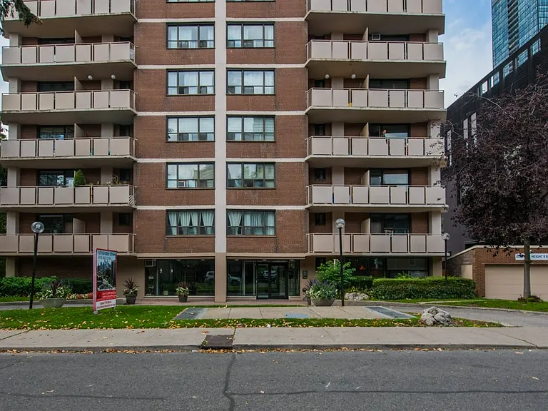10 Huntley St #1 — Photo 19
