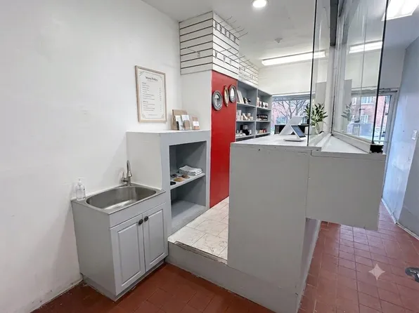 819 E Allegheny Ave #C, Philadelphia, PA 19134