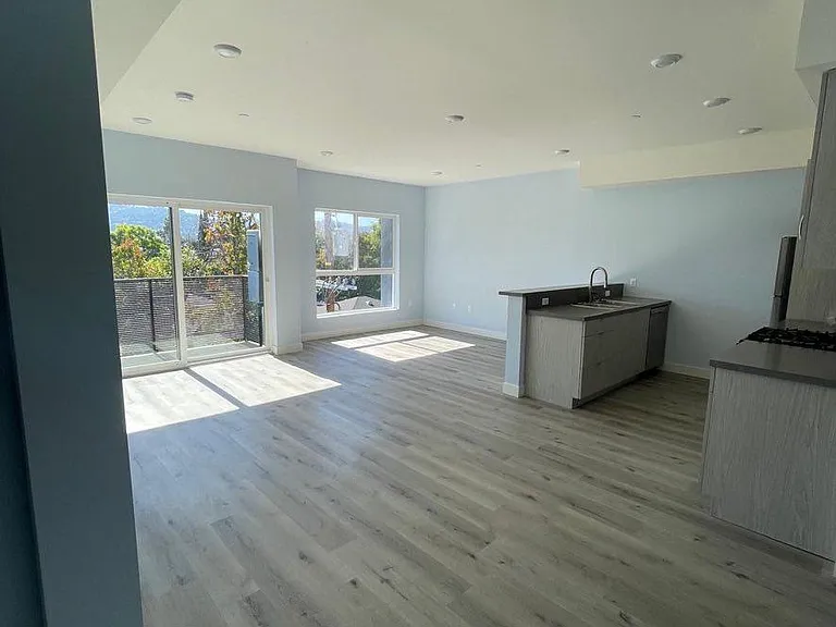 10739 Kling St #301 — Photo 3