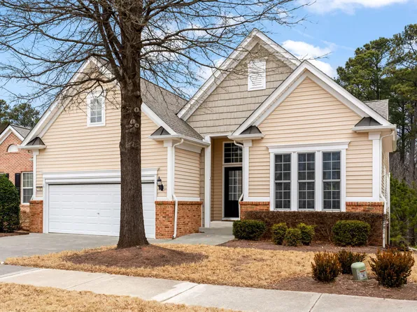 1100 Ventnor Pl, Cary, NC 27519