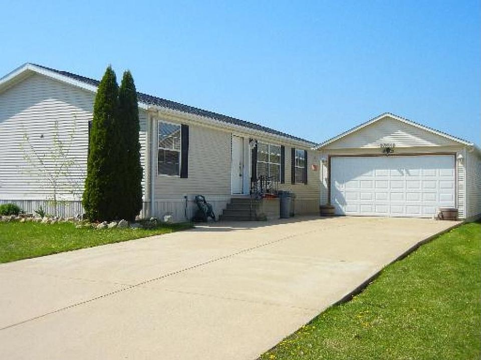 1st image of 23012 S Balmoral Dr