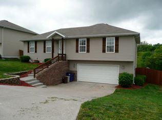 1211 S 16th St, Ozark, MO 65721