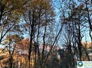 1807 Penn Forest Trl, Albrightsville, PA 18210