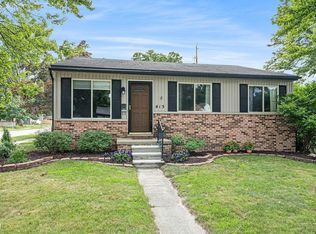 415 W Baker Ave, Clawson, MI 48017