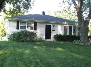 2102 Jay Ln, Rolling Meadows, IL 60008