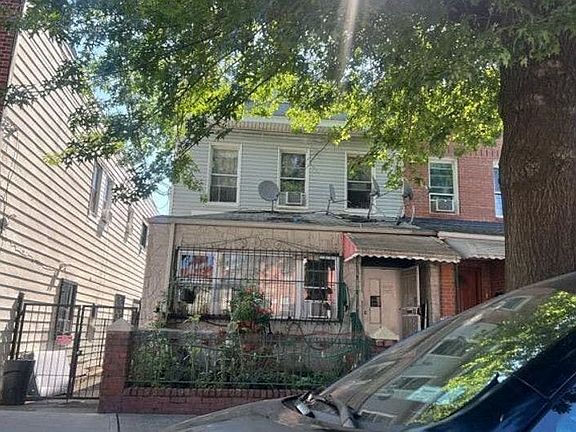 2nd image of 9748 Corona Ave