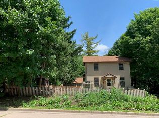 122 N 4th St, Evansville, WI 53536