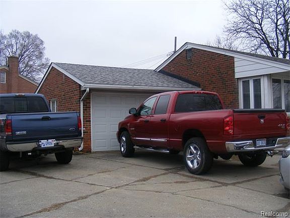 4th image of 202 E Parker Ave