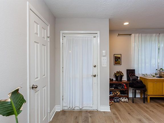 4th image of 9311 Fairdale Ln