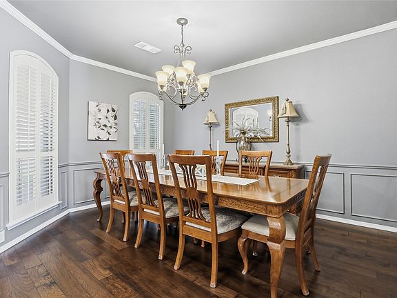 3rd image of 2455 Whispering Breeze Dr