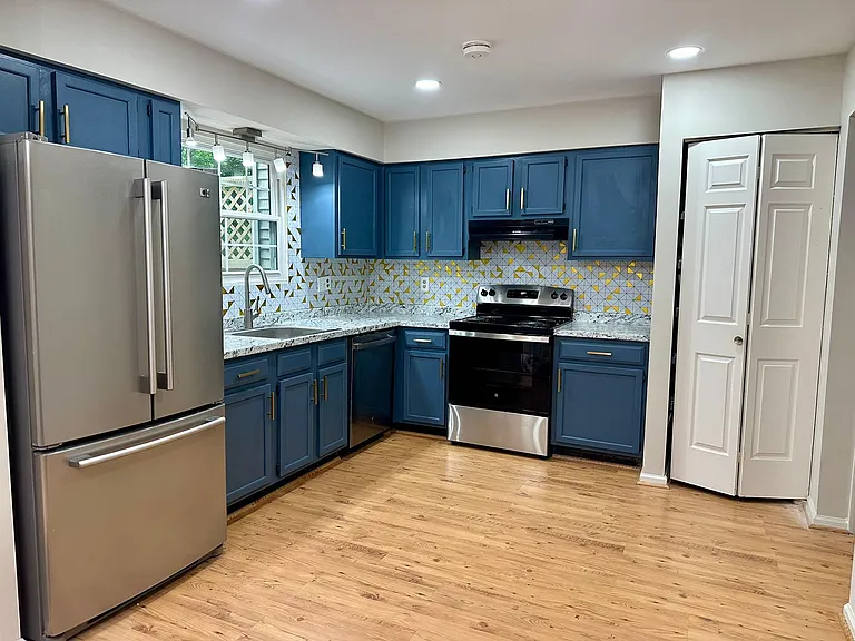 4 Abbey Bridge Ct — Photo 11