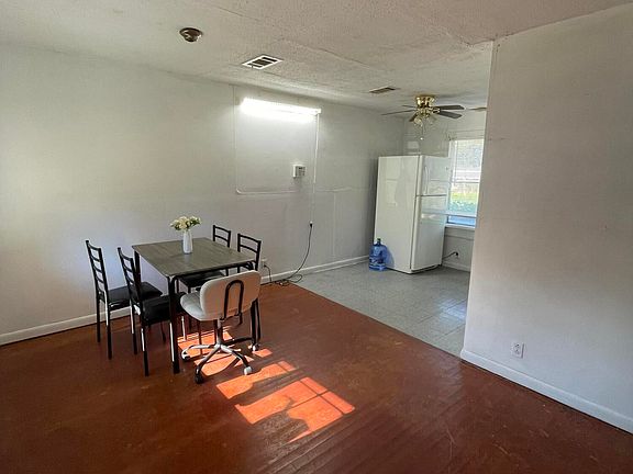2nd image of 1501 Aaron Ave