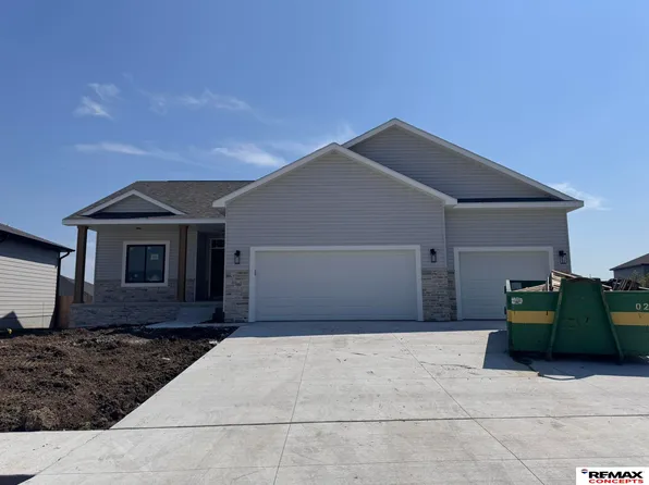 5922 SW 9th St, Lincoln, NE 68523