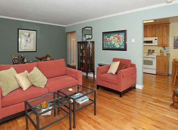 3rd image of 2478 Poett Ln
