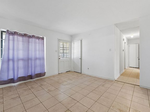 5th image of 8713 Merrymen Rd