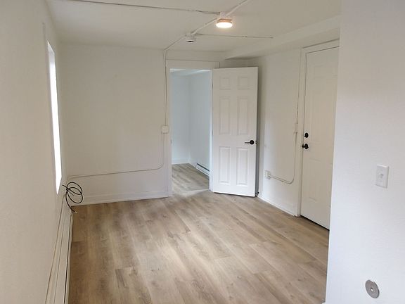 4th image of 3 E Cottage Ave #109