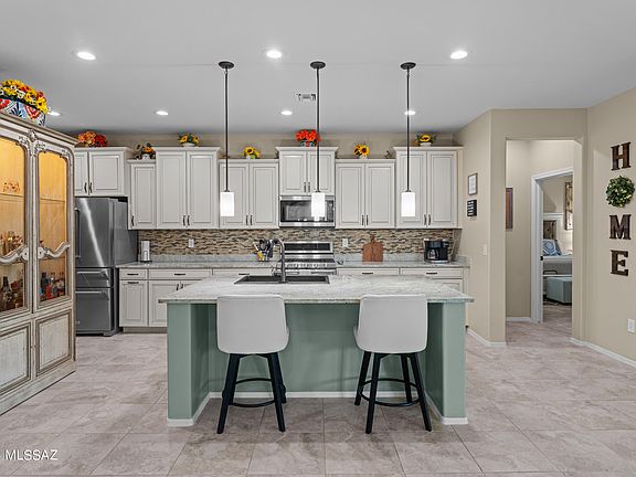 3rd image of 1483 E Stronghold Canyon Ln