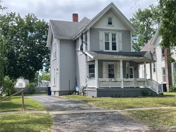 35 Pound St, Lockport, NY 14094
