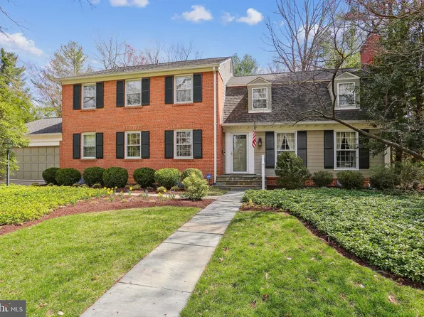 8105 Coach St, Rockville, MD 20854