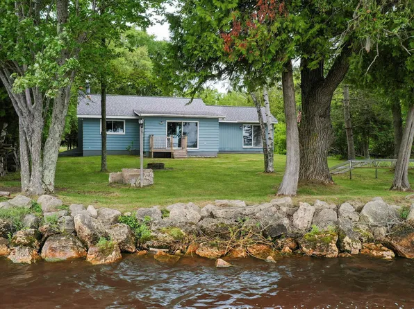 1767 N Wawaushnosh Dr, Manistique, MI 49854