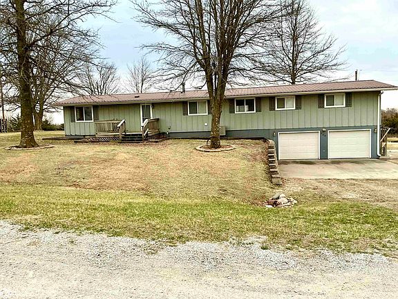 2nd image of 208 Pine Ridge Rd