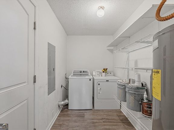 5th image of 1 Oxford Pl NW