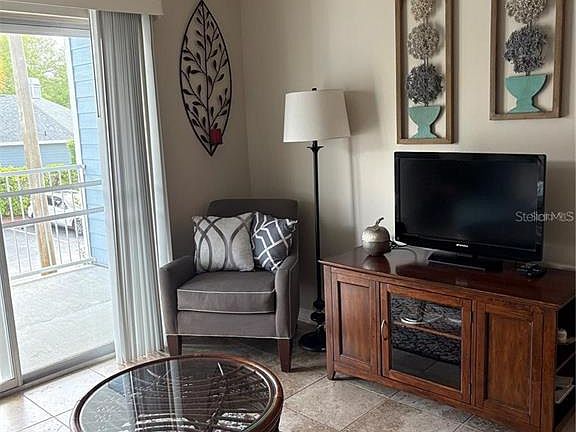 3rd image of 2516 Grassy Point Dr Unit 200