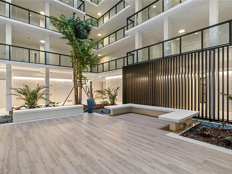 4031 Gulf Shore Blvd N #7D — Photo 46