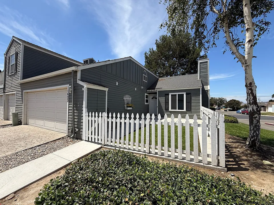 1623 Point Lobos Ln
