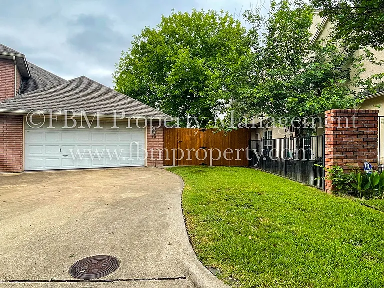 19 Country Club Place - 3 Bedroom, 2 Bathroom Home in Waxahachie, TX! — Photo 20