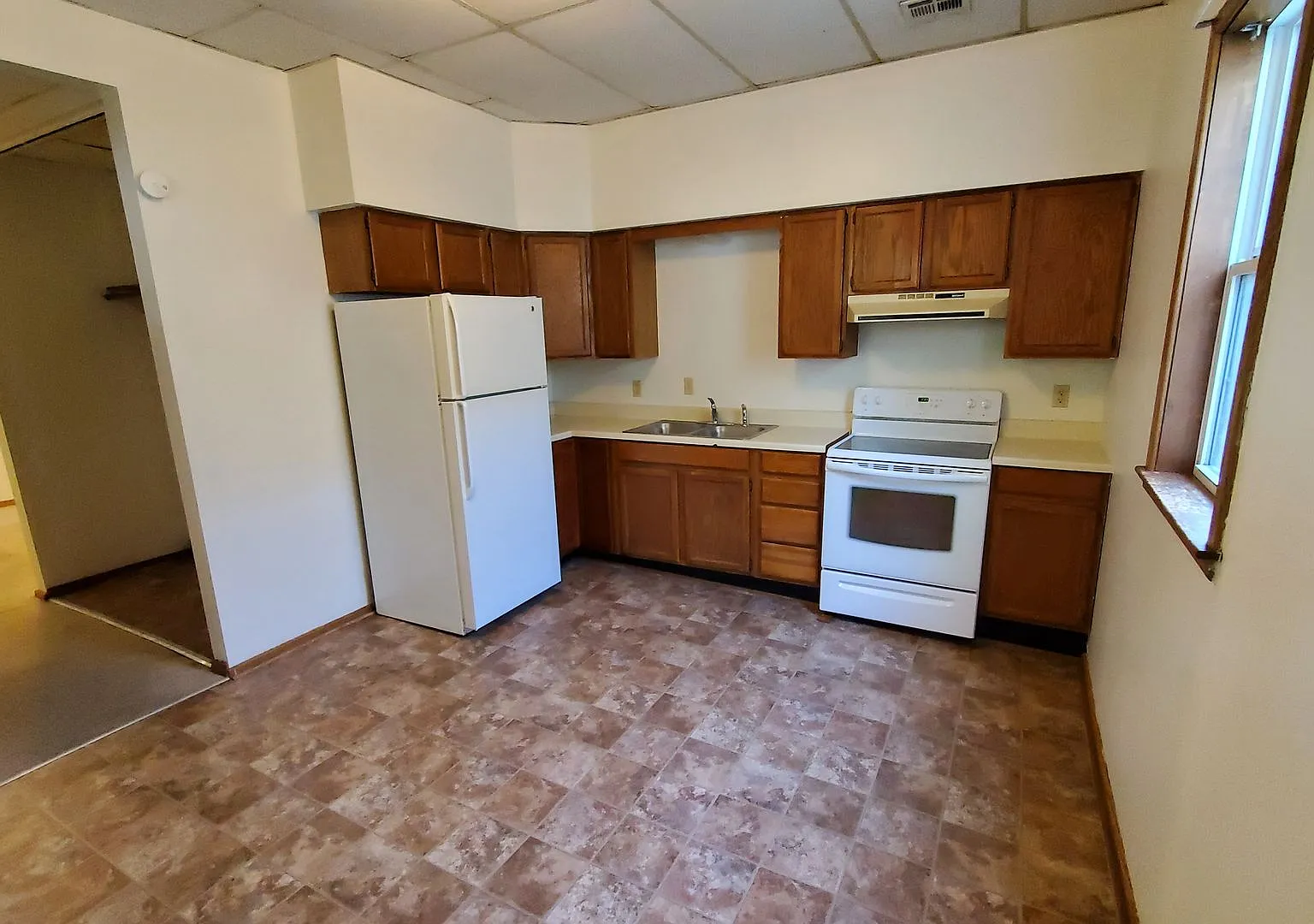 232 W 8th St Apt #4 — Photo 1