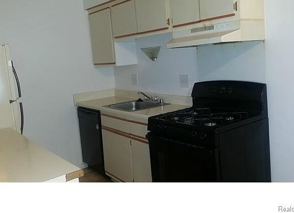 4th image of 2140 Orchard Crest St