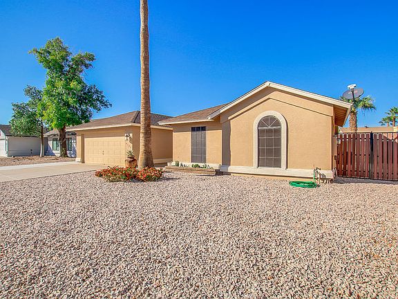 2nd image of 9132 W Banff Ln