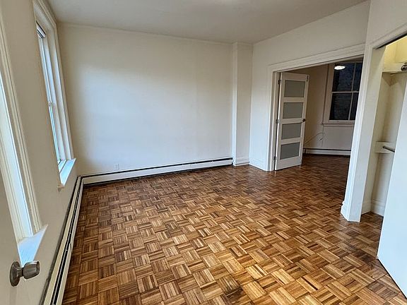 4th image of 219-221 Glenridge Ave #7