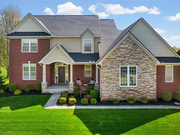 801 Watersmeet Dr, Oxford, MI 48371