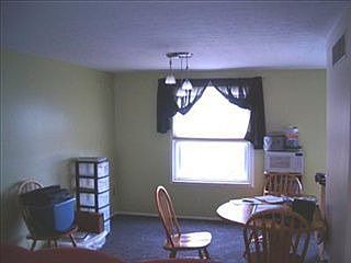 3rd image of 88 Kensington Dr