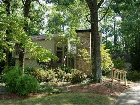 http://www.propertyboss.net/CustomerImages/REMAXATL_73579/media/Properties/3135%20Smoketree%20Road/zsmall_FrontofHousePR.jpg