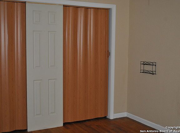4th image of 168 W Ansley Blvd