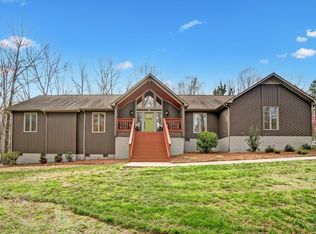 1520 Thames Ct, Matthews, NC 28104