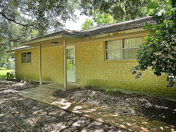 2nd image of 6726 Bayou Vlg