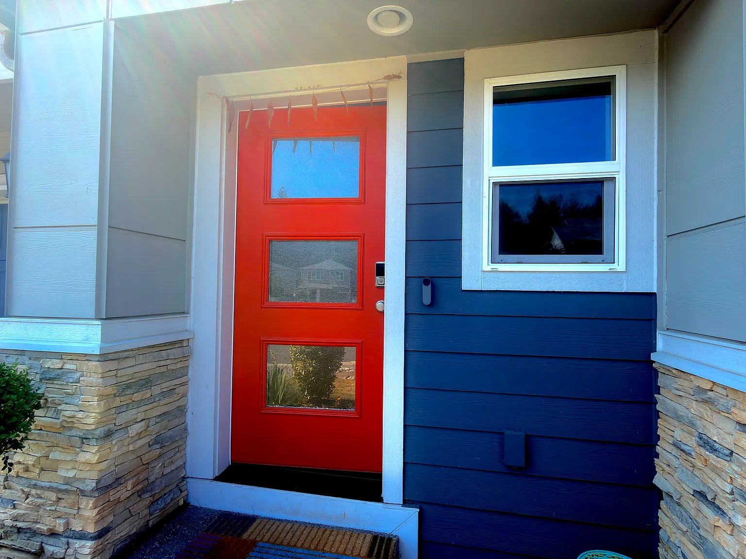 4 bed, 2.5 bath, 2163 sqft, $3,600 — Photo 2