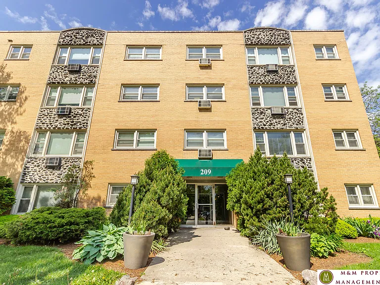 209 S. Oak Park Avenue — Photo 30