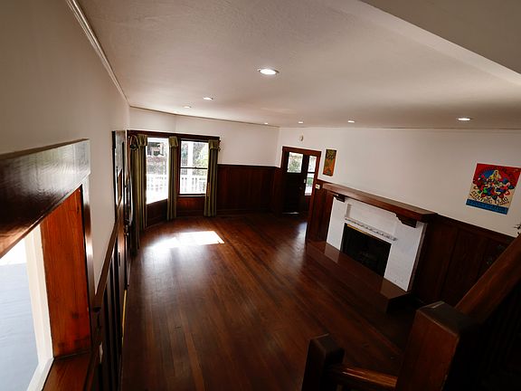 5th image of 411 E Valerio St