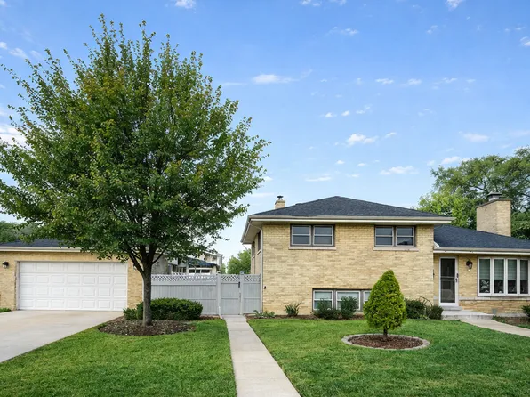 5501 Mulford St, Skokie, IL 60077