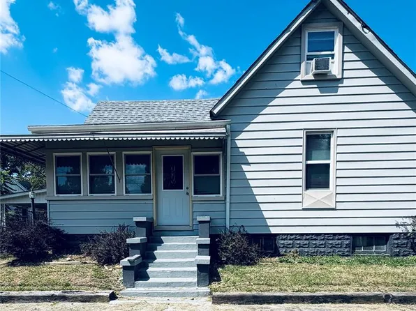 407 NW 6th St, Fairfield, IL 62837